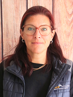 Corinne-Frietsch300x400